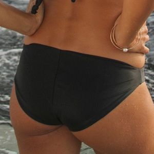 Bikini bottom size L